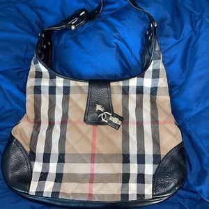 Burberry cloth quilted bag with lock